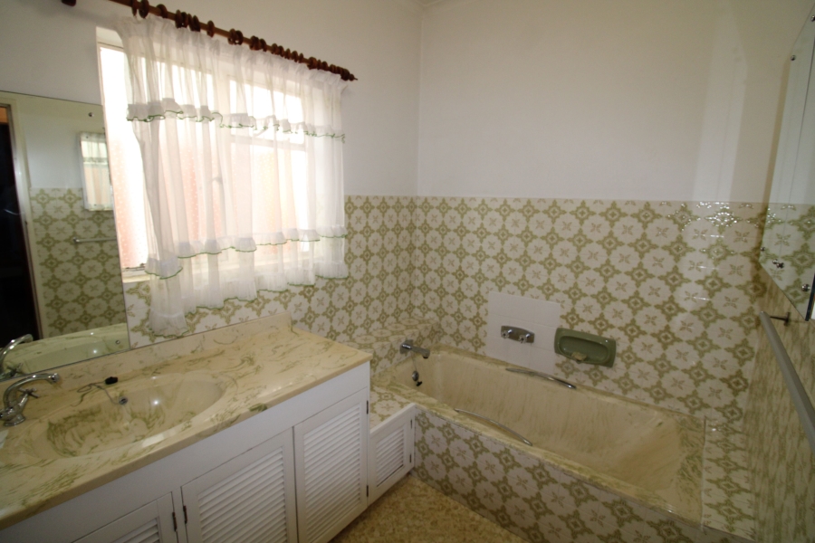 To Let 3 Bedroom Property for Rent in Lochnerhof Western Cape